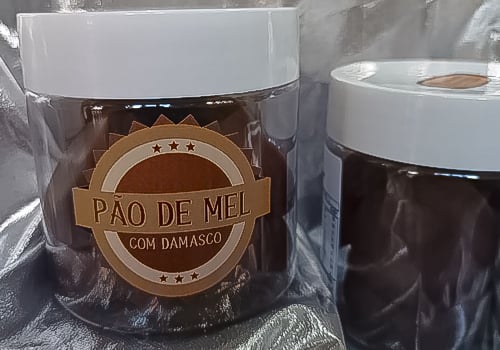 Pão de Mel com Damasco 